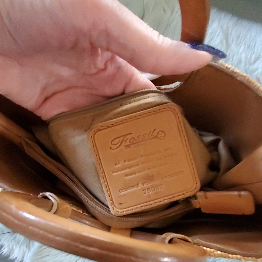 Fossil Straw Handbag With Unique Key - image 4